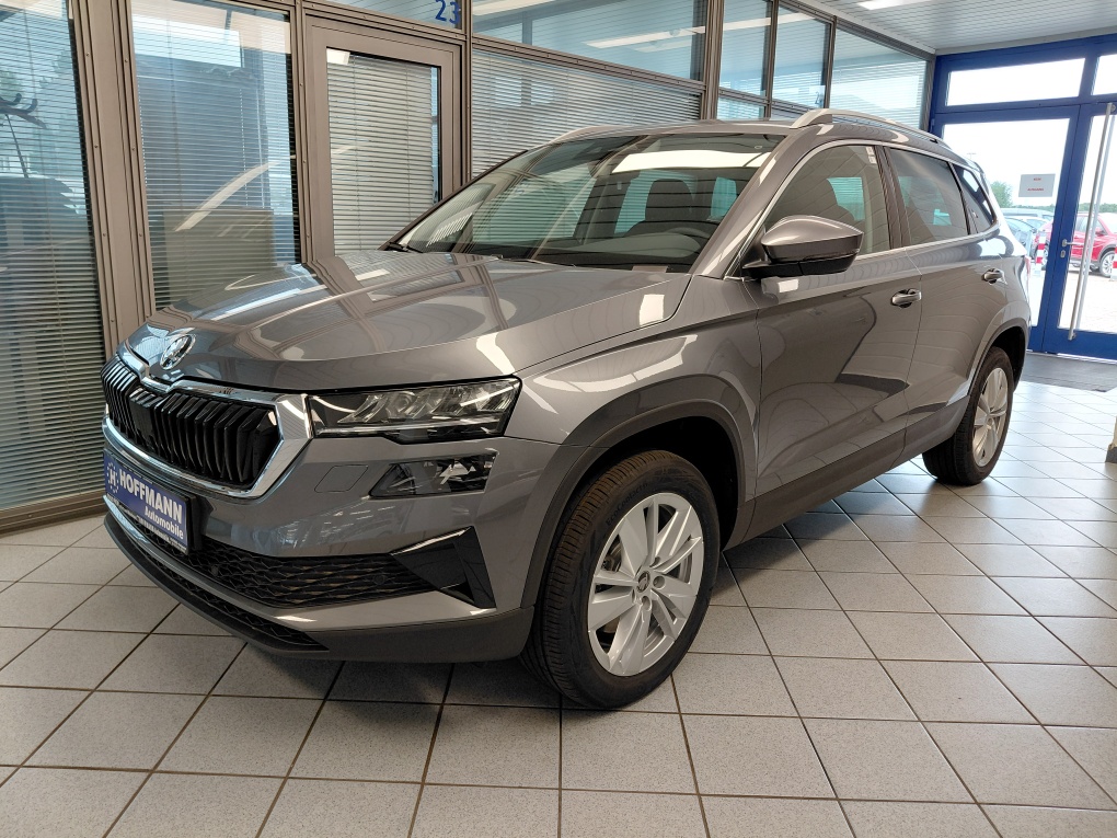 Skoda Karoq bei Hoffmann Automobile in Wolfsburg kaufen und sofort mitnehmen - Bild 1