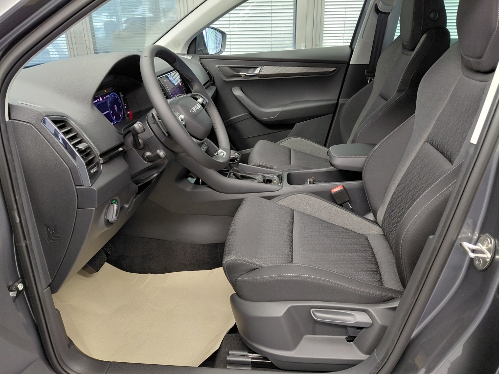 Skoda Karoq bei Hoffmann Automobile in Wolfsburg kaufen und sofort mitnehmen - Bild 22