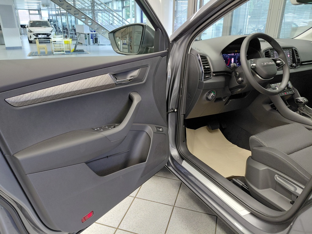 Skoda Karoq bei Hoffmann Automobile in Wolfsburg kaufen und sofort mitnehmen - Bild 23