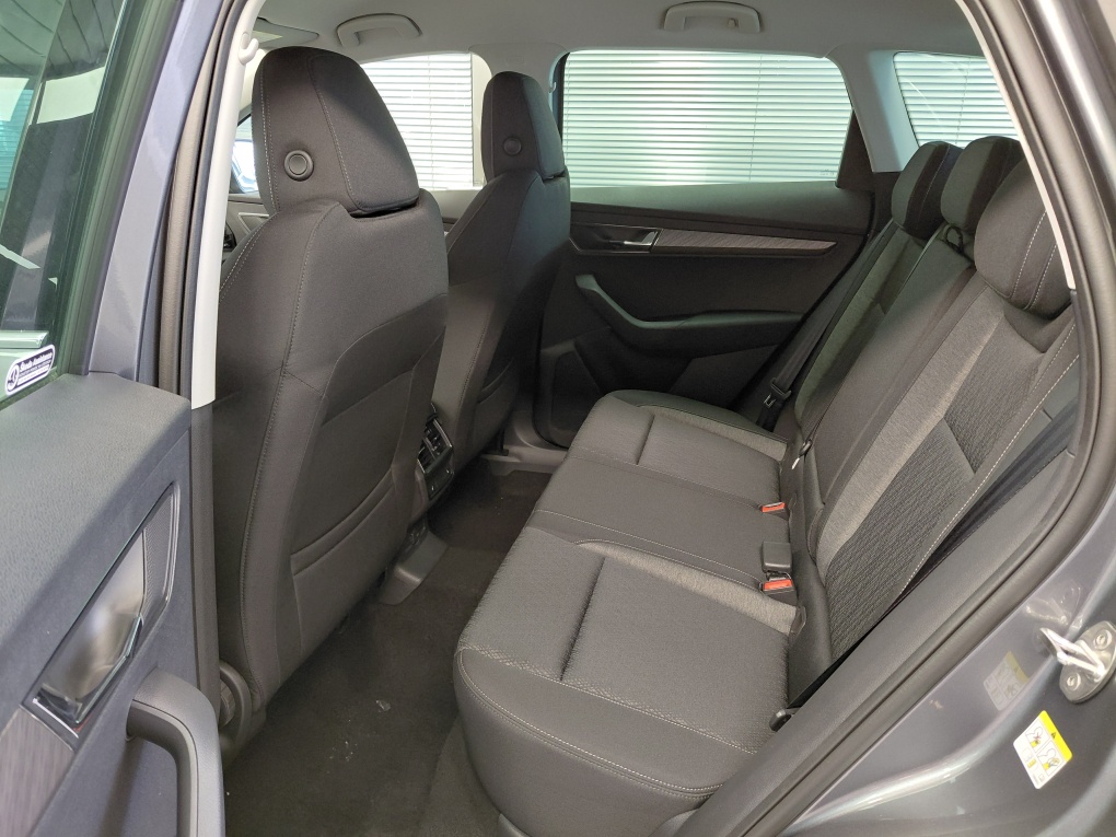 Skoda Karoq bei Hoffmann Automobile in Wolfsburg kaufen und sofort mitnehmen - Bild 6