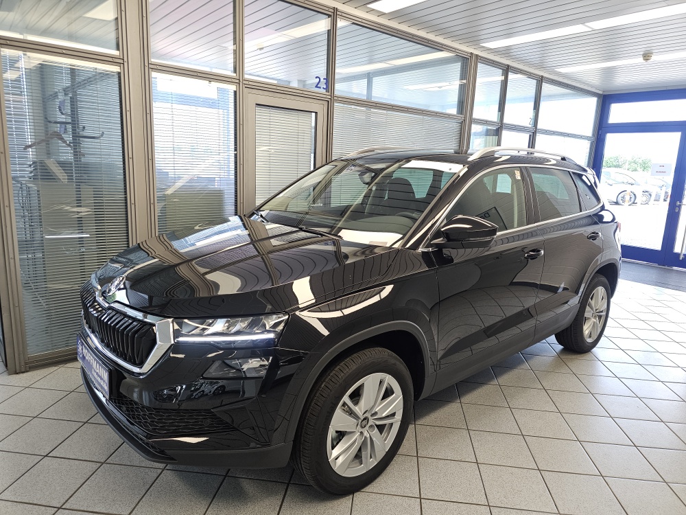 Skoda Karoq Selection für nur 35.350,- € bei Hoffmann Automobile in Wolfsburg kaufen und sofort mitnehmen