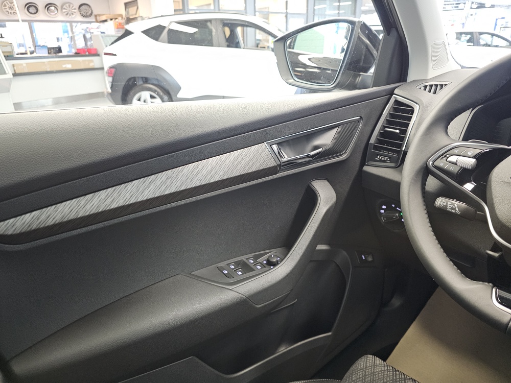 Skoda Karoq bei Hoffmann Automobile in Wolfsburg kaufen und sofort mitnehmen - Bild 23