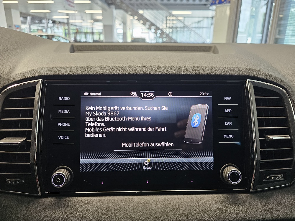 Skoda Karoq bei Hoffmann Automobile in Wolfsburg kaufen und sofort mitnehmen - Bild 14