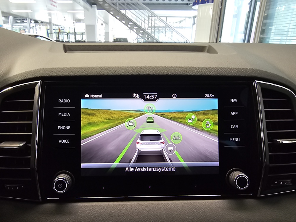 Skoda Karoq bei Hoffmann Automobile in Wolfsburg kaufen und sofort mitnehmen - Bild 16