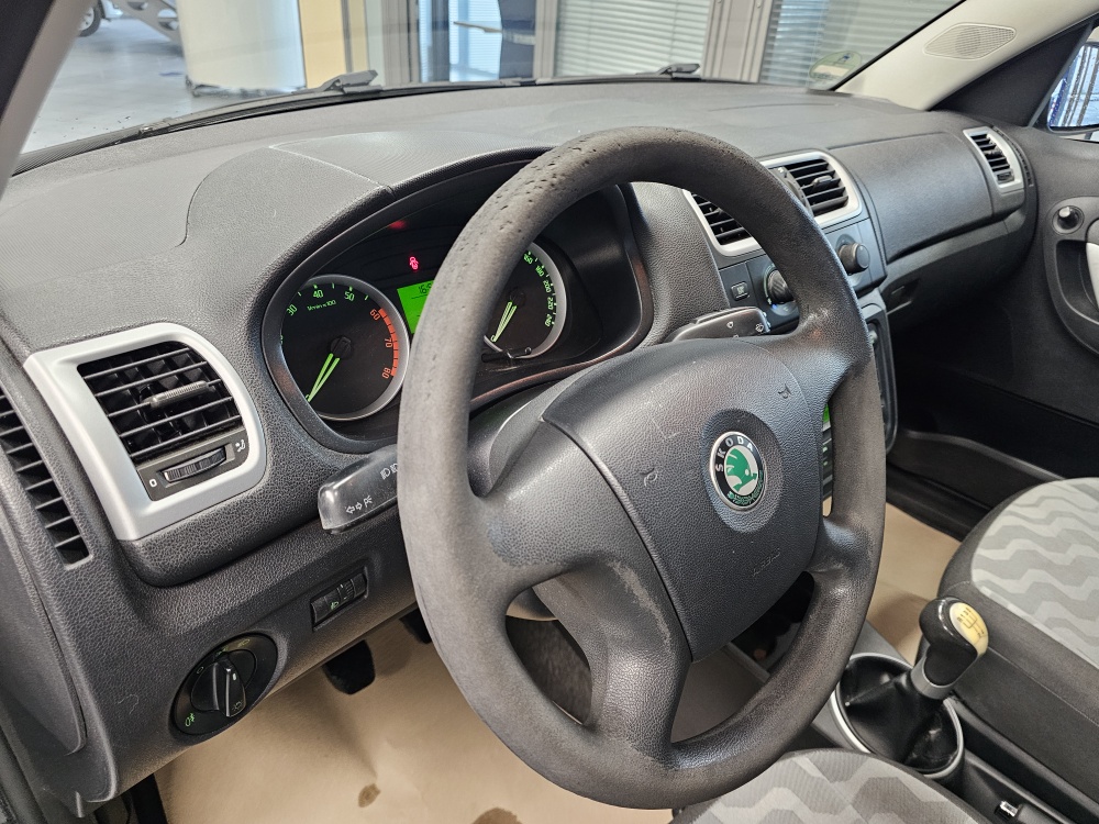 Skoda Roomster  bei Hoffmann Automobile in Wolfsburg kaufen und sofort mitnehmen - Bild 11