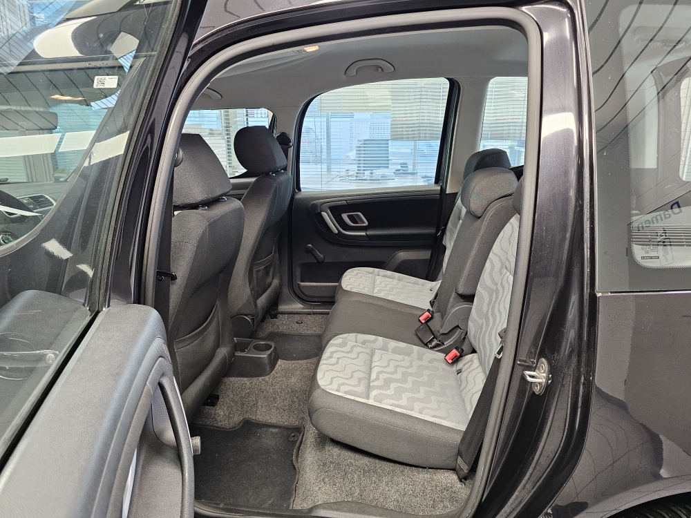 Skoda Roomster  bei Hoffmann Automobile in Wolfsburg kaufen und sofort mitnehmen - Bild 4