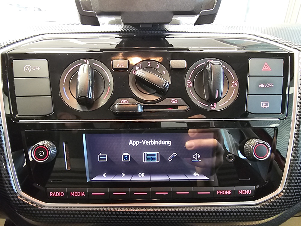 VW up!  bei Hoffmann Automobile in Wolfsburg kaufen und sofort mitnehmen - Bild 10