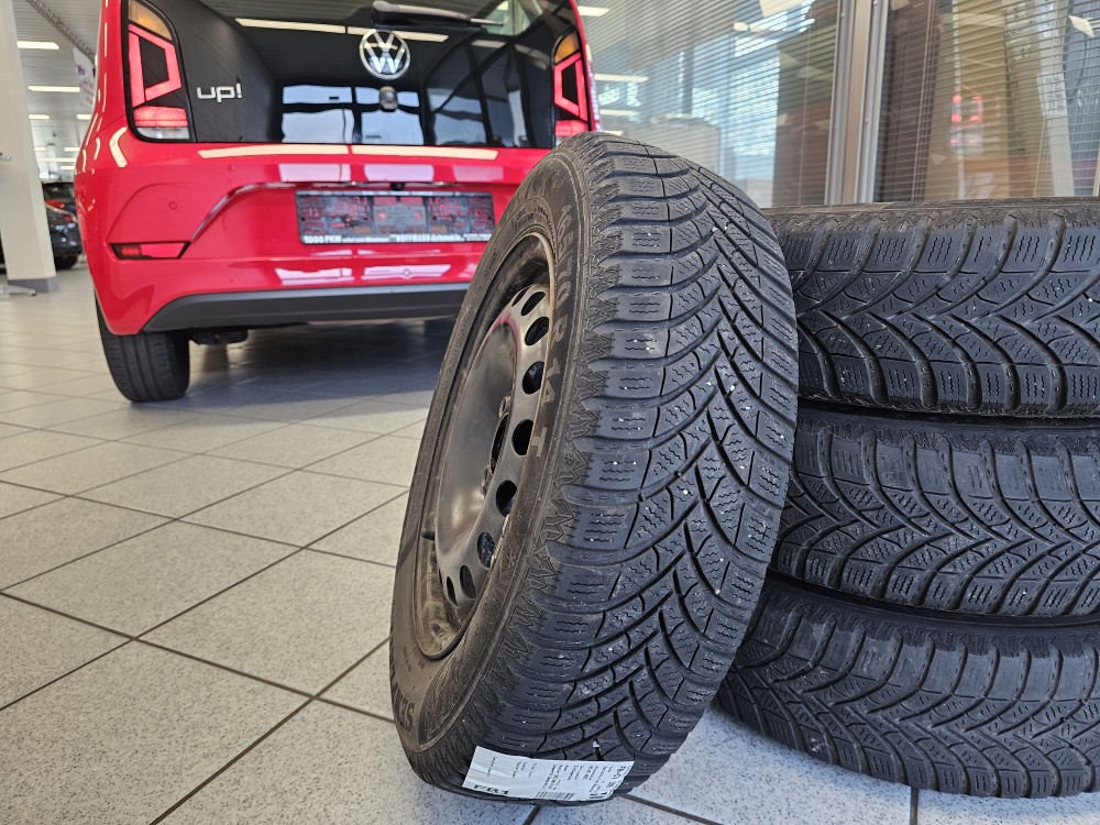 VW up!  bei Hoffmann Automobile in Wolfsburg kaufen und sofort mitnehmen - Bild 4