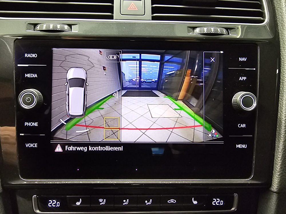 VW Golf Variant  bei Hoffmann Automobile in Wolfsburg kaufen und sofort mitnehmen - Bild 17