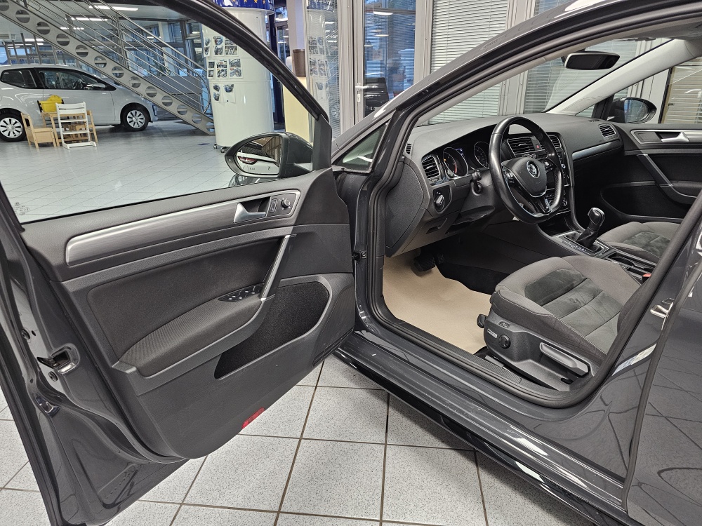 VW Golf Variant  bei Hoffmann Automobile in Wolfsburg kaufen und sofort mitnehmen - Bild 25