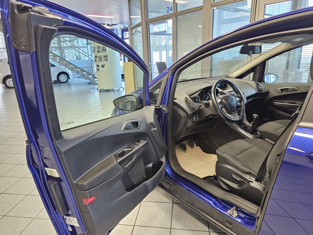 Ford B-Max  bei Hoffmann Automobile in Wolfsburg kaufen und sofort mitnehmen - Bild 18