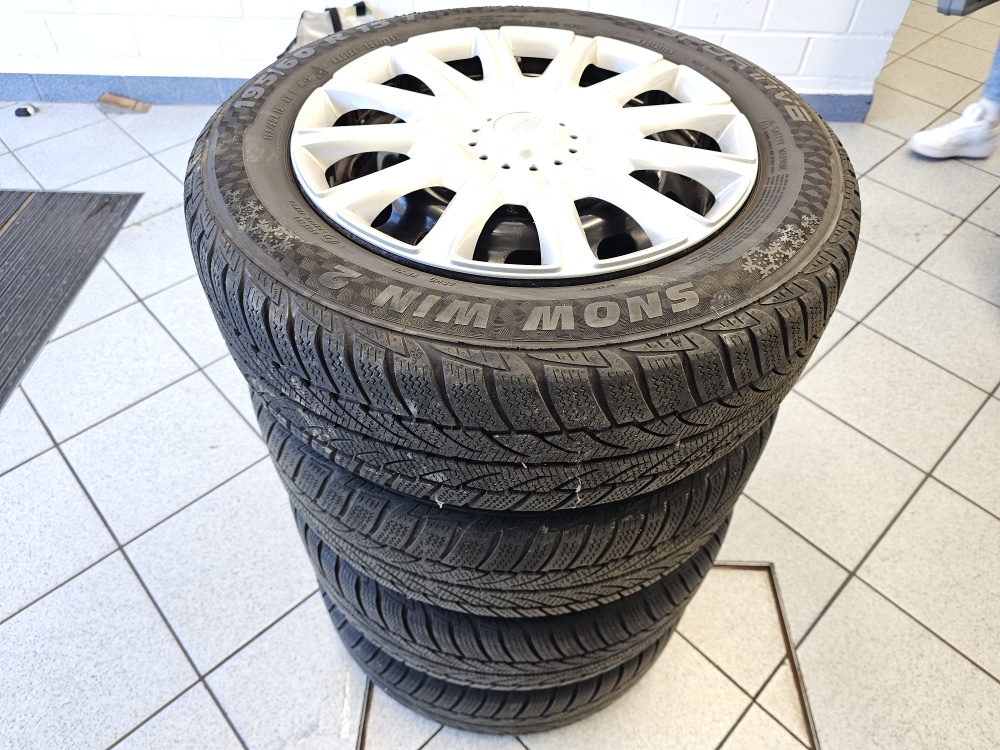 Ford B-Max  bei Hoffmann Automobile in Wolfsburg kaufen und sofort mitnehmen - Bild 3