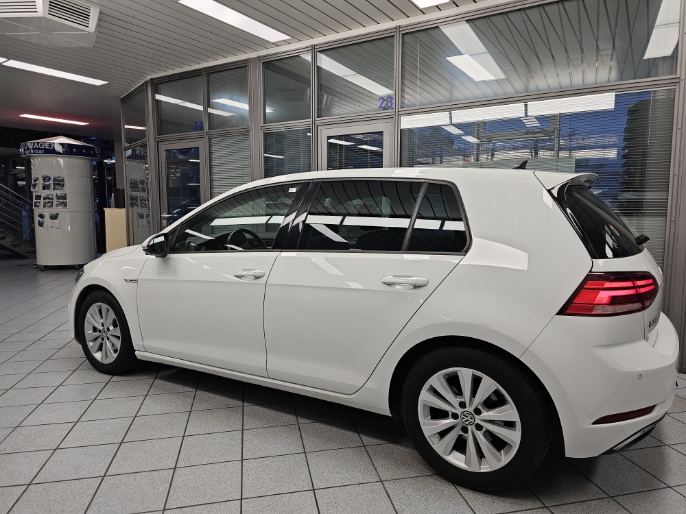 VW Golf  bei Hoffmann Automobile in Wolfsburg kaufen und sofort mitnehmen - Bild 24