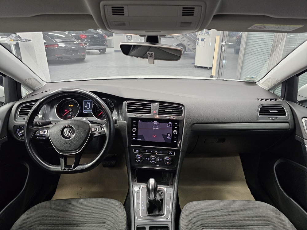 VW Golf  bei Hoffmann Automobile in Wolfsburg kaufen und sofort mitnehmen - Bild 5