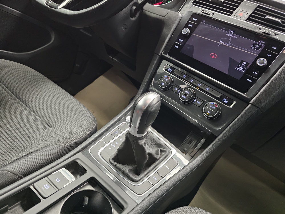 VW Golf  bei Hoffmann Automobile in Wolfsburg kaufen und sofort mitnehmen - Bild 6