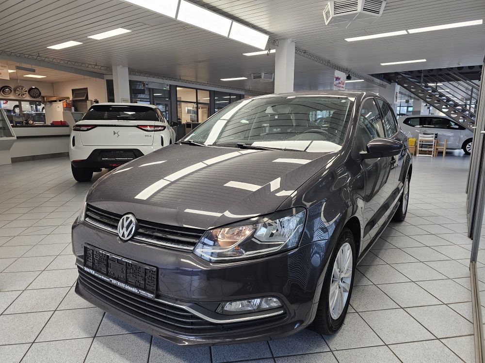 VW Polo  für nur 7.450,- € bei Hoffmann Automobile in Wolfsburg kaufen und sofort mitnehmen