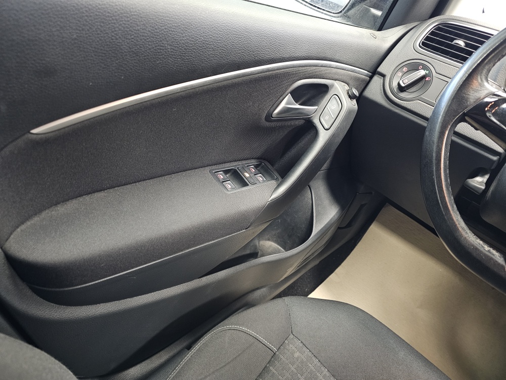 VW Polo  bei Hoffmann Automobile in Wolfsburg kaufen und sofort mitnehmen - Bild 13