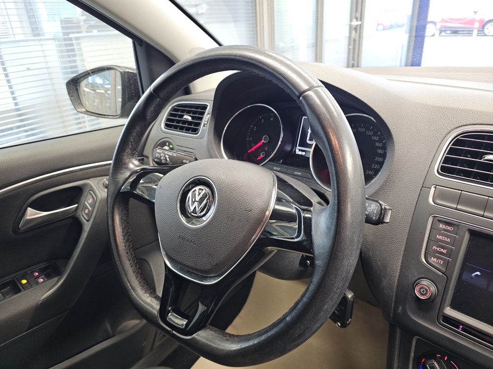 VW Polo  bei Hoffmann Automobile in Wolfsburg kaufen und sofort mitnehmen - Bild 15