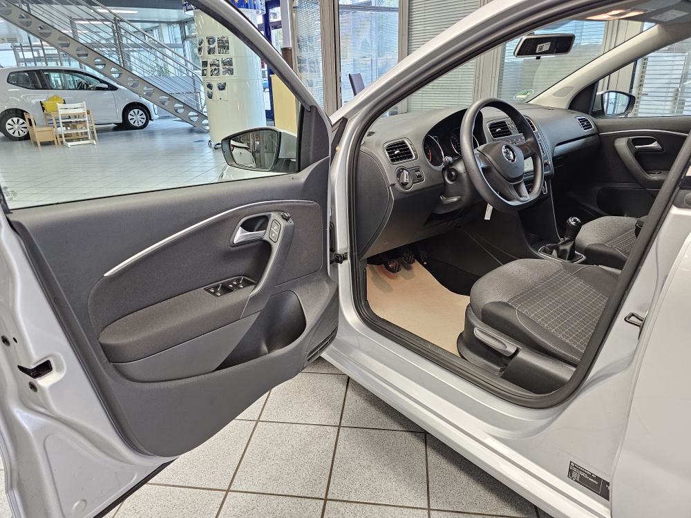VW Polo  bei Hoffmann Automobile in Wolfsburg kaufen und sofort mitnehmen - Bild 20