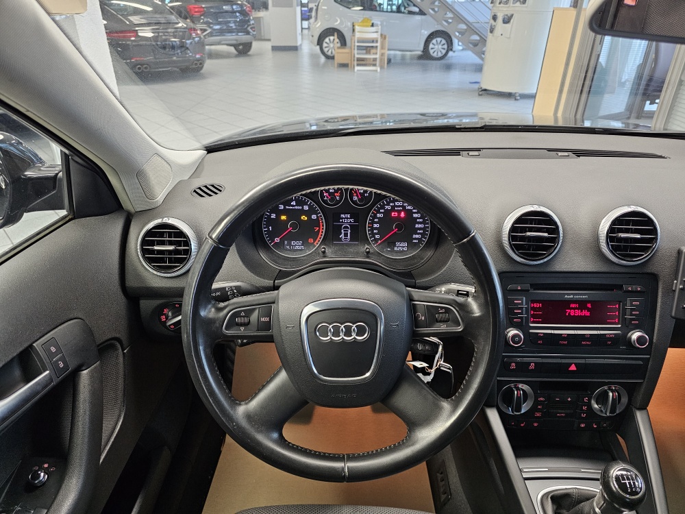 Audi A3 Sportback  bei Hoffmann Automobile in Wolfsburg kaufen und sofort mitnehmen - Bild 13