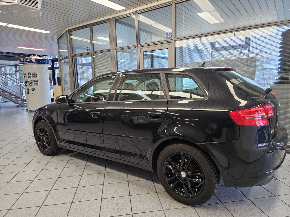 Audi A3 Sportback  bei Hoffmann Automobile in Wolfsburg kaufen und sofort mitnehmen - Bild 18