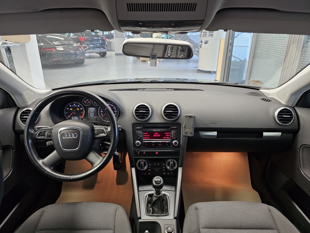 Audi A3 Sportback  bei Hoffmann Automobile in Wolfsburg kaufen und sofort mitnehmen - Bild 5