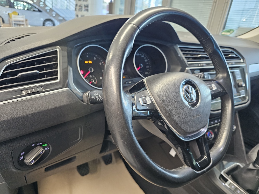 VW Tiguan  bei Hoffmann Automobile in Wolfsburg kaufen und sofort mitnehmen - Bild 21