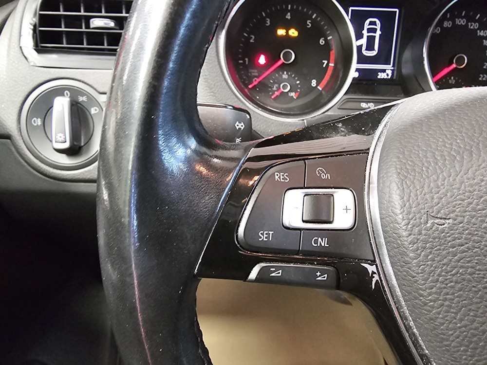 VW Polo  bei Hoffmann Automobile in Wolfsburg kaufen und sofort mitnehmen - Bild 13