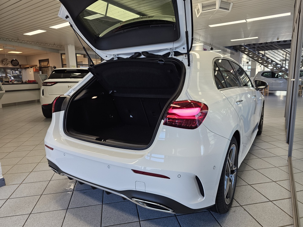 Mercedes-Benz A 180  bei Hoffmann Automobile in Wolfsburg kaufen und sofort mitnehmen - Bild 2
