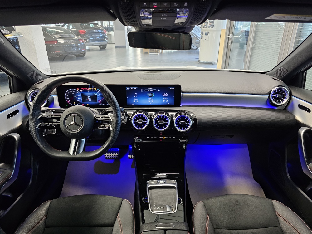 Mercedes-Benz A 180  bei Hoffmann Automobile in Wolfsburg kaufen und sofort mitnehmen - Bild 7
