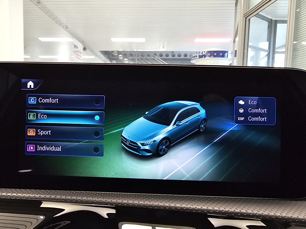 Mercedes-Benz A 180  bei Hoffmann Automobile in Wolfsburg kaufen und sofort mitnehmen - Bild 26