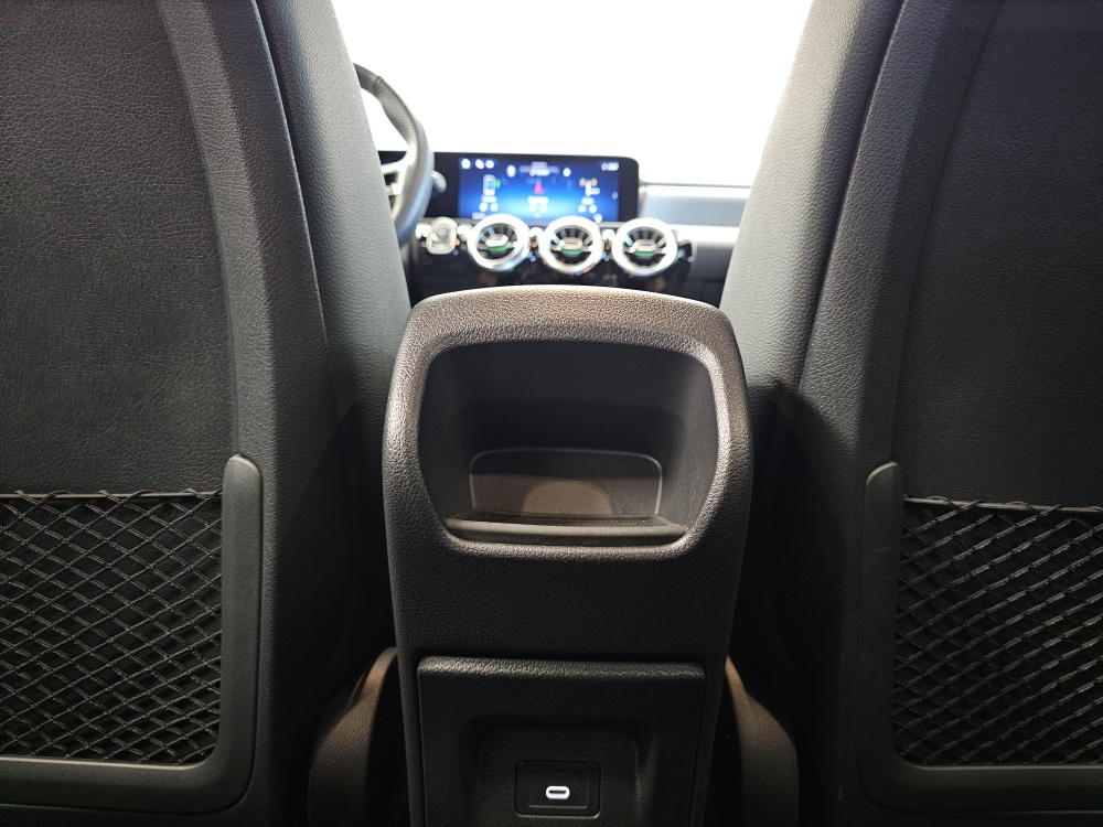 Mercedes-Benz A 180  bei Hoffmann Automobile in Wolfsburg kaufen und sofort mitnehmen - Bild 5