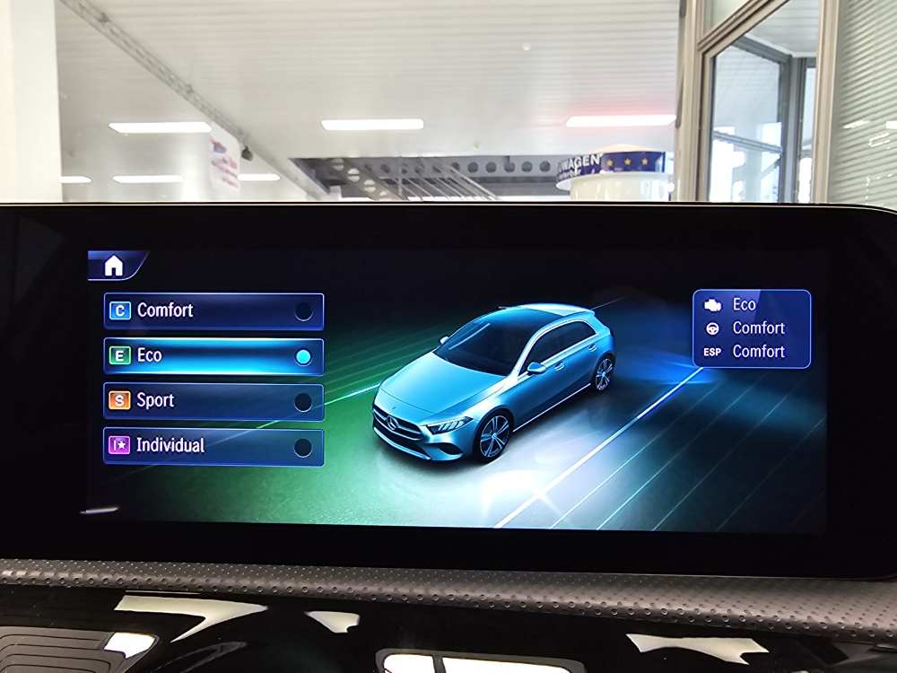 Mercedes-Benz A 180  bei Hoffmann Automobile in Wolfsburg kaufen und sofort mitnehmen - Bild 28