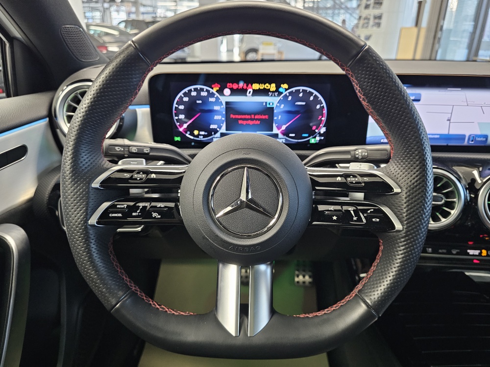 Mercedes-Benz A 180  bei Hoffmann Automobile in Wolfsburg kaufen und sofort mitnehmen - Bild 31