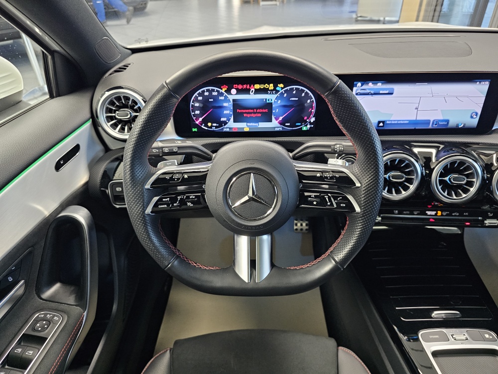 Mercedes-Benz A 180  bei Hoffmann Automobile in Wolfsburg kaufen und sofort mitnehmen - Bild 33