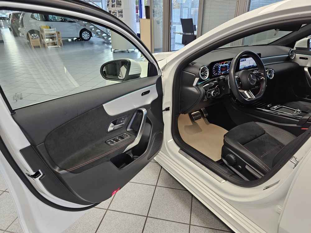 Mercedes-Benz A 180  bei Hoffmann Automobile in Wolfsburg kaufen und sofort mitnehmen - Bild 38