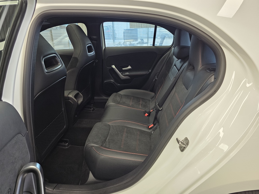 Mercedes-Benz A 180  bei Hoffmann Automobile in Wolfsburg kaufen und sofort mitnehmen - Bild 4