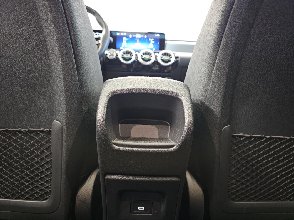 Mercedes-Benz A 180  bei Hoffmann Automobile in Wolfsburg kaufen und sofort mitnehmen - Bild 5