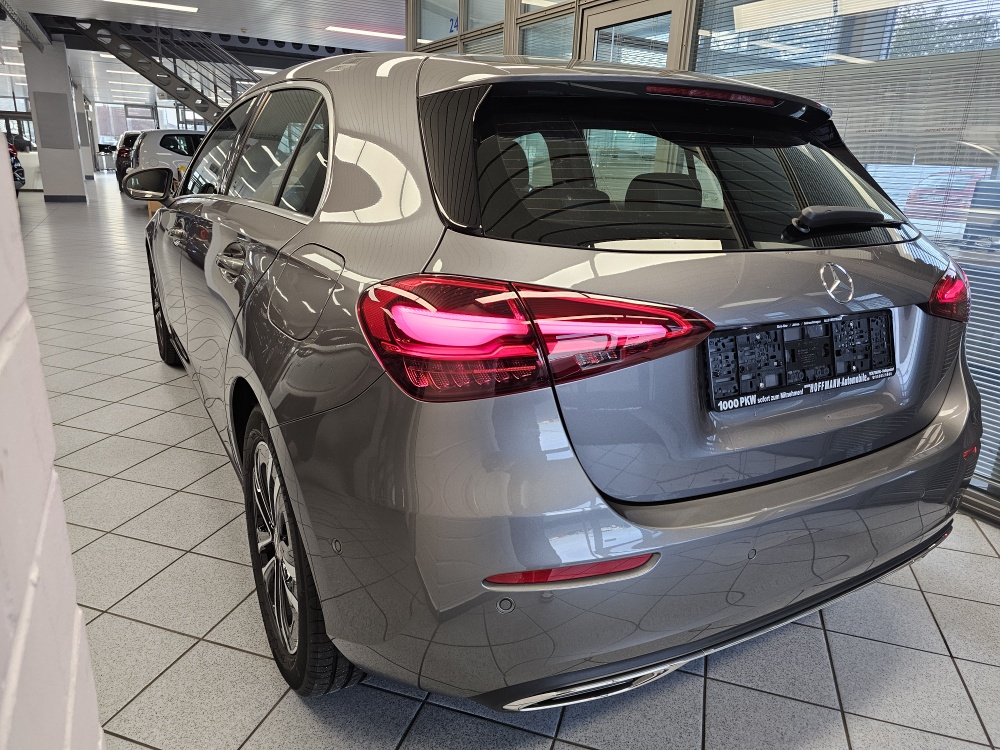Mercedes-Benz A 180  bei Hoffmann Automobile in Wolfsburg kaufen und sofort mitnehmen - Bild 3