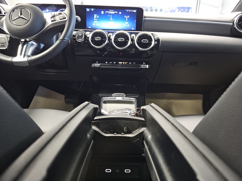 Mercedes-Benz A 180  bei Hoffmann Automobile in Wolfsburg kaufen und sofort mitnehmen - Bild 6