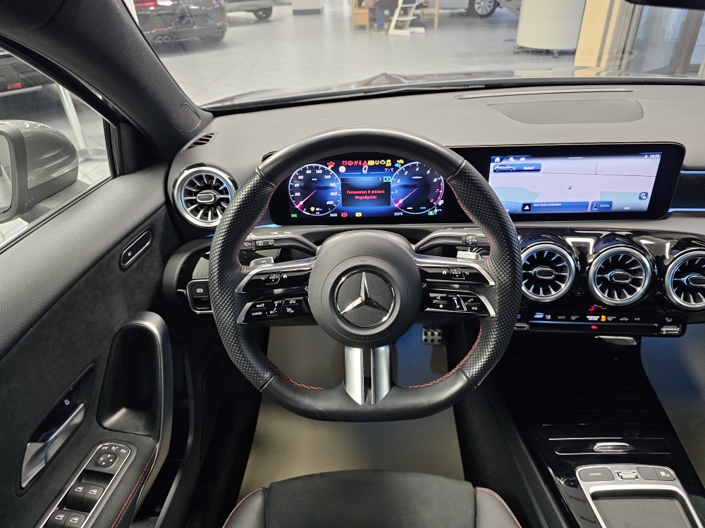 Mercedes-Benz A 180  bei Hoffmann Automobile in Wolfsburg kaufen und sofort mitnehmen - Bild 31