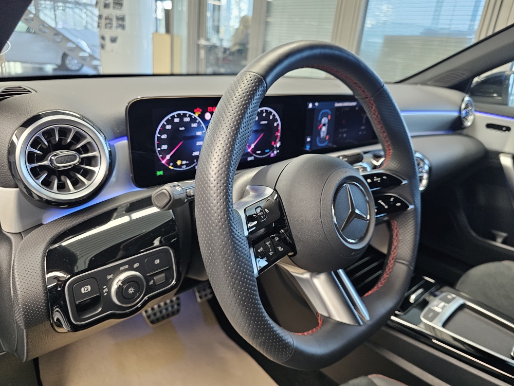 Mercedes-Benz A 200  bei Hoffmann Automobile in Wolfsburg kaufen und sofort mitnehmen - Bild 33