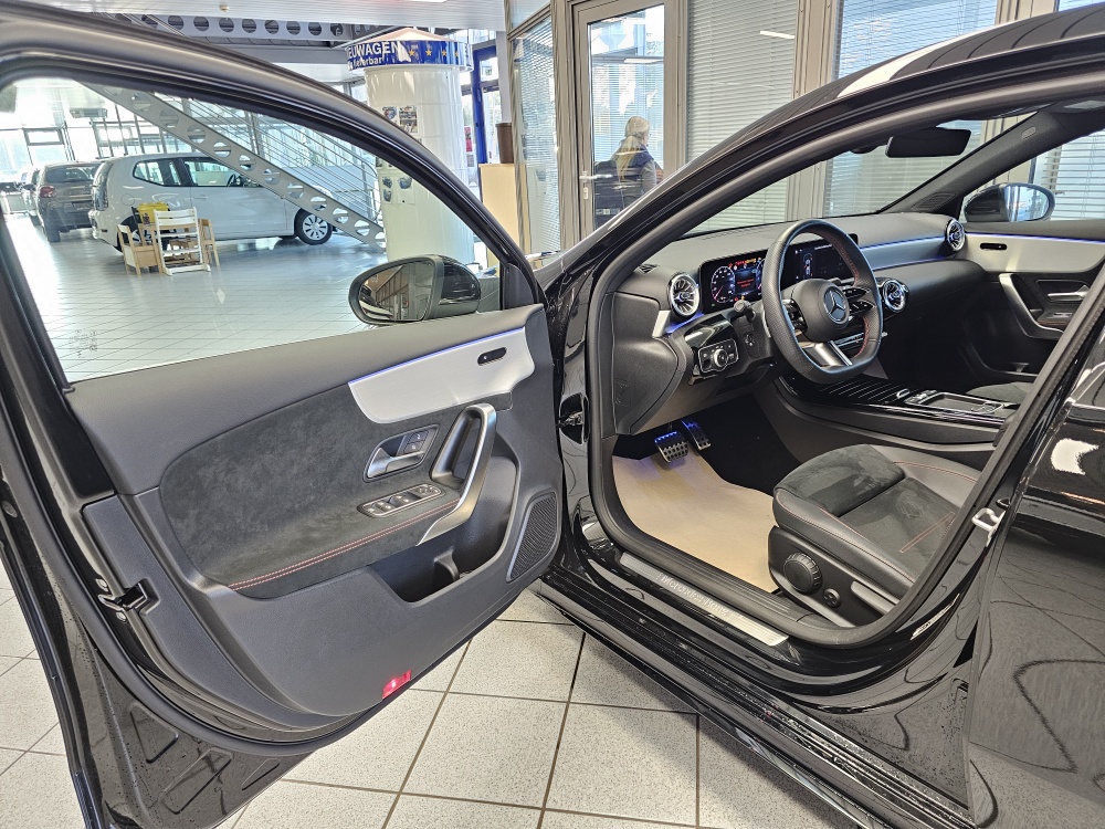 Mercedes-Benz A 200  bei Hoffmann Automobile in Wolfsburg kaufen und sofort mitnehmen - Bild 36
