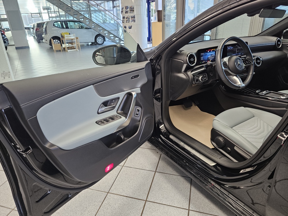 Mercedes-Benz CLA 180 Shooting Brake bei Hoffmann Automobile in Wolfsburg kaufen und sofort mitnehmen - Bild 37