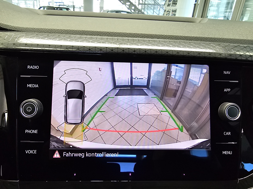 VW T-Cross  bei Hoffmann Automobile in Wolfsburg kaufen und sofort mitnehmen - Bild 16