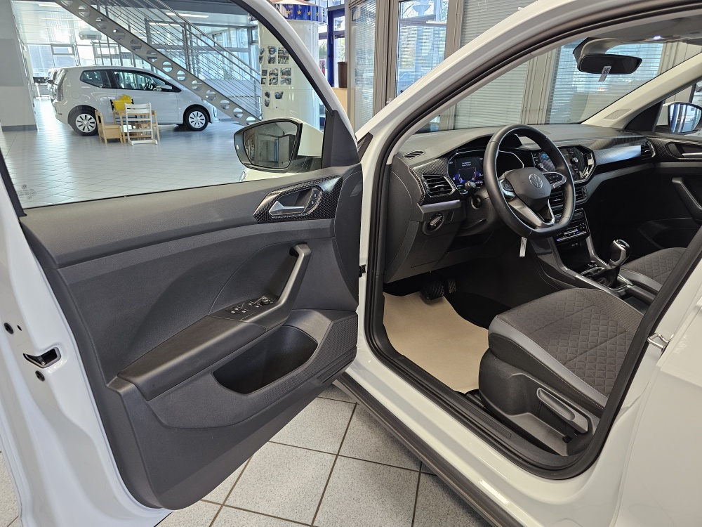 VW T-Cross  bei Hoffmann Automobile in Wolfsburg kaufen und sofort mitnehmen - Bild 23