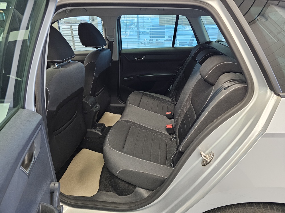 Skoda Fabia Combi  bei Hoffmann Automobile in Wolfsburg kaufen und sofort mitnehmen - Bild 4