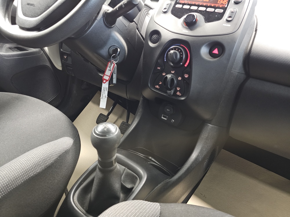 Citroen C1  bei Hoffmann Automobile in Wolfsburg kaufen und sofort mitnehmen - Bild 6