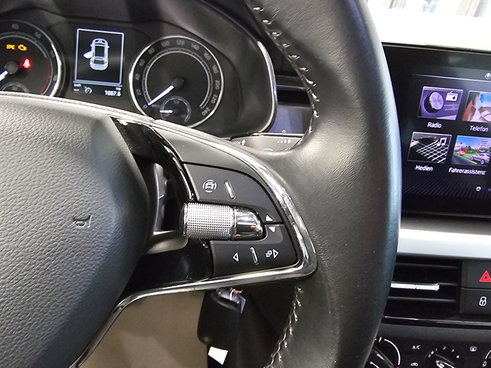 Skoda Scala  bei Hoffmann Automobile in Wolfsburg kaufen und sofort mitnehmen - Bild 18