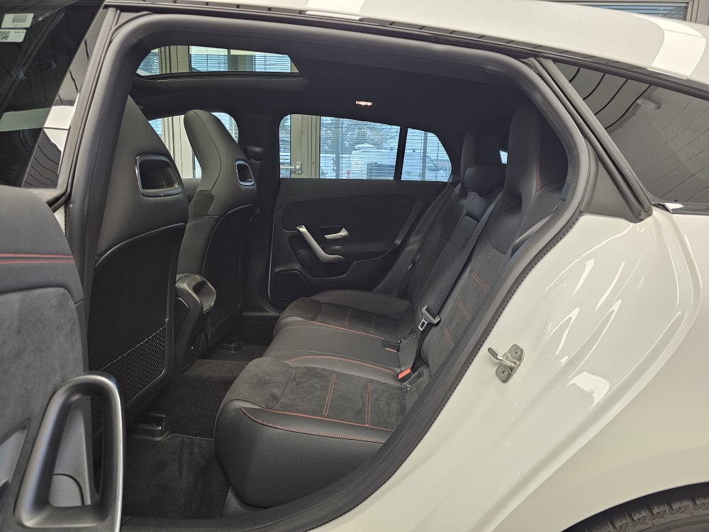 Mercedes-Benz CLA 200 Shooting Brake  bei Hoffmann Automobile in Wolfsburg kaufen und sofort mitnehmen - Bild 6